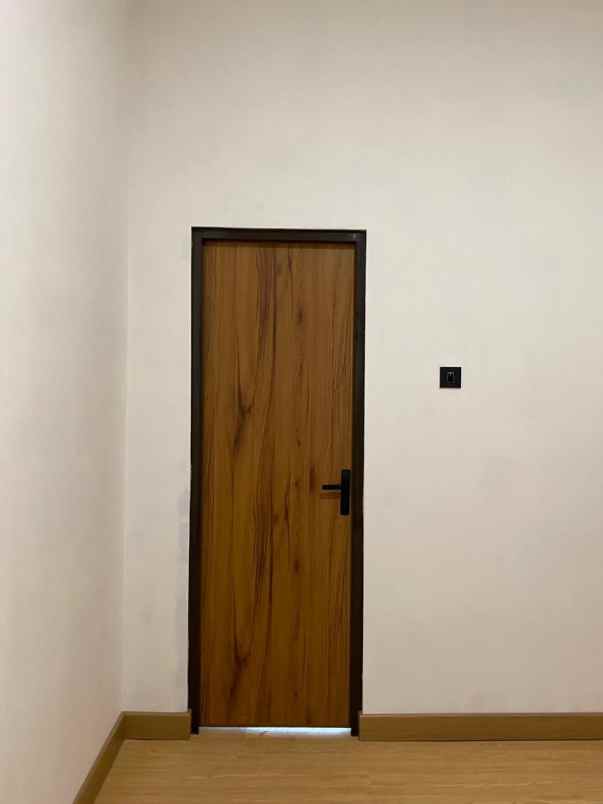 dijual rumah komplek arcamanik