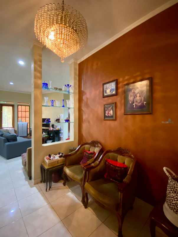 dijual rumah komplek bali view cireundeu