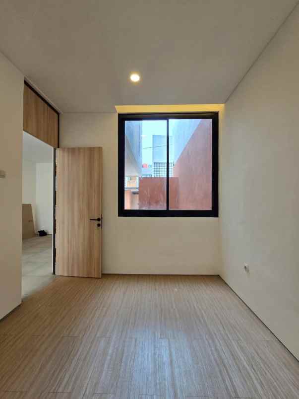 dijual rumah komplek billymoon