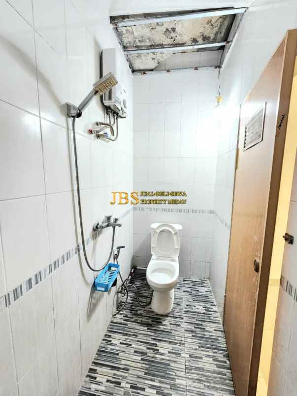 dijual rumah komplek cemara asri jalan
