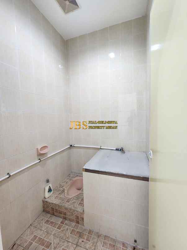 dijual rumah komplek cemara asri jalan