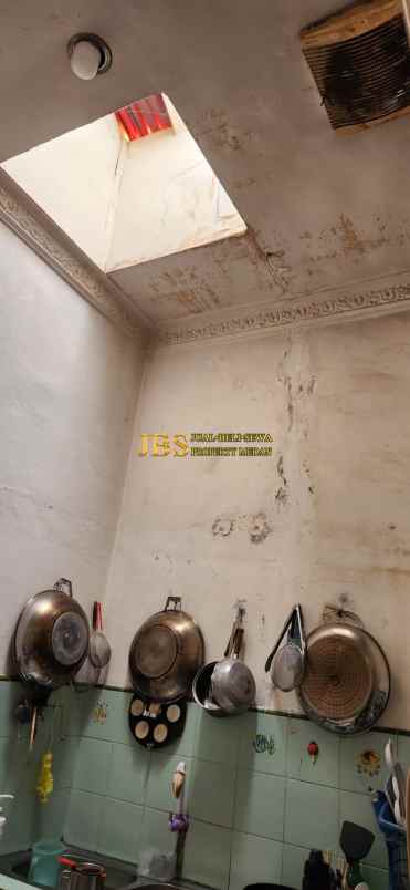 dijual rumah komplek cemara hijau jalan