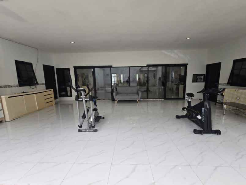 dijual rumah komplek gegerkalong permai