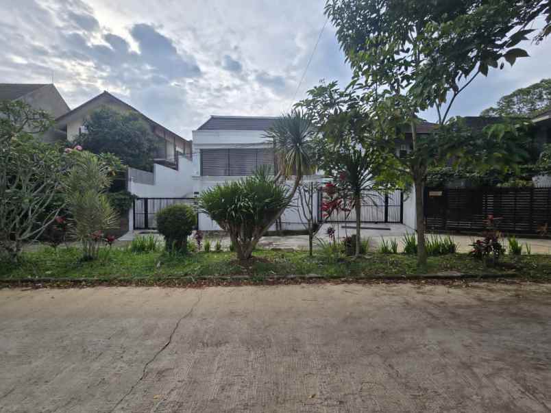 dijual rumah komplek gegerkalong permai