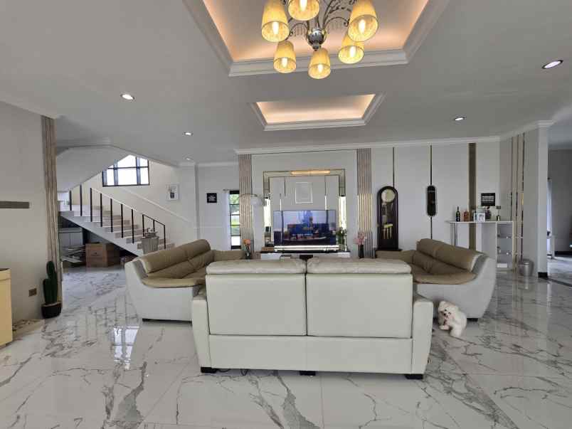 dijual rumah komplek gegerkalong permai