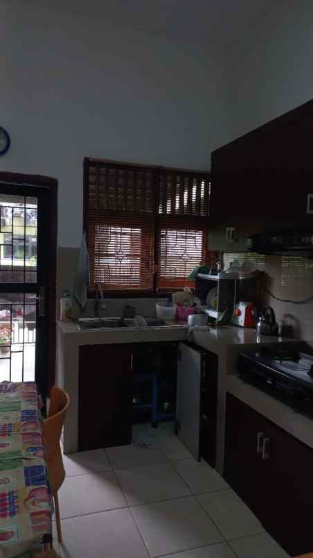 dijual rumah komplek johor indah permai