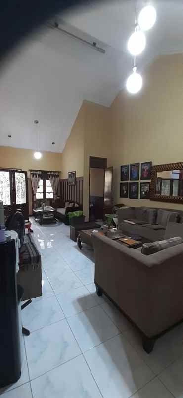 dijual rumah komplek tanjungsari
