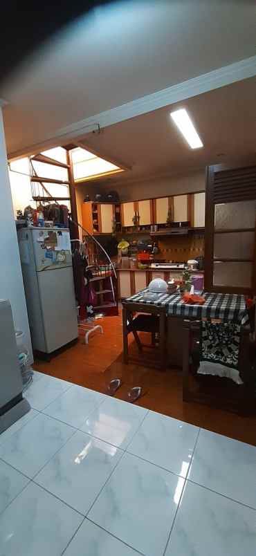 dijual rumah komplek tanjungsari