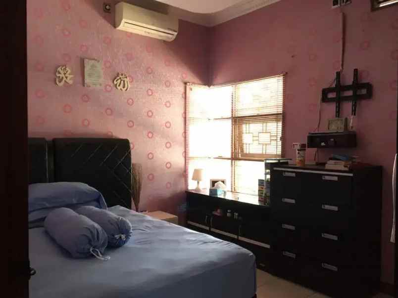 dijual rumah komplek ujung berung indah