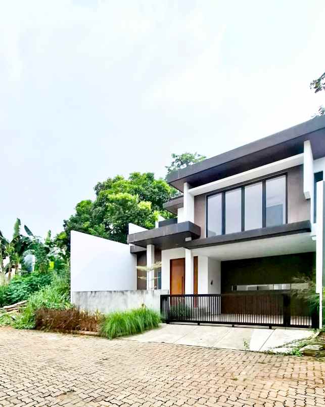 dijual rumah komplek vila cinere mas