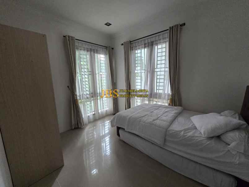dijual rumah komplek villa panbil jalan