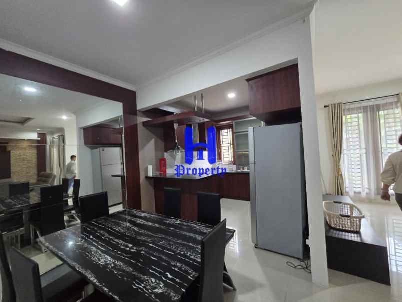dijual rumah komplek villa panbil jalan