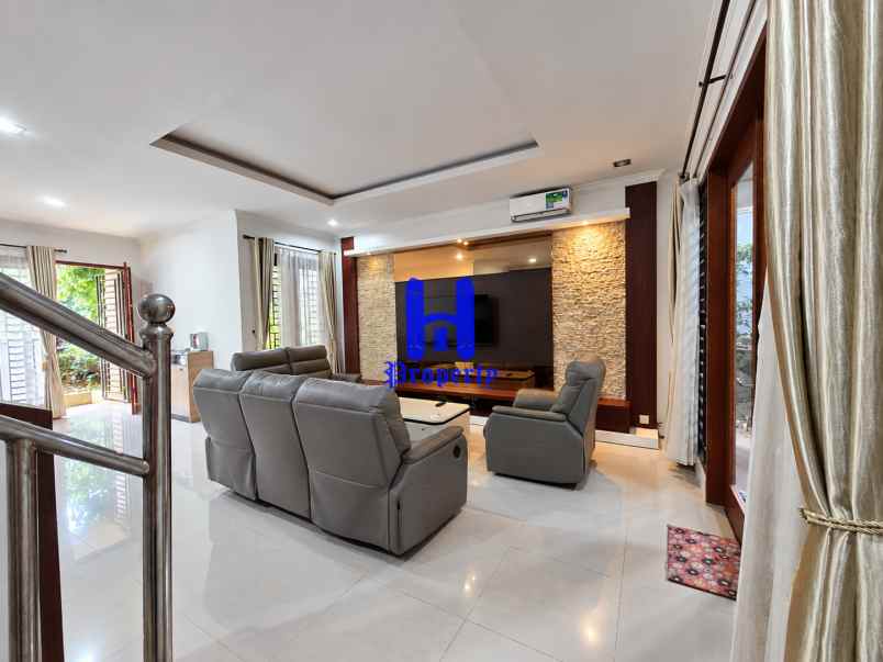 dijual rumah komplek villa panbil jalan