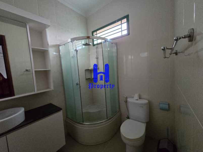 dijual rumah komplek villa panbil jalan