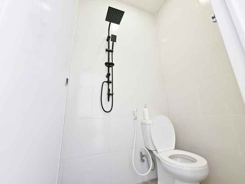 dijual rumah kota harapan indah bekasi