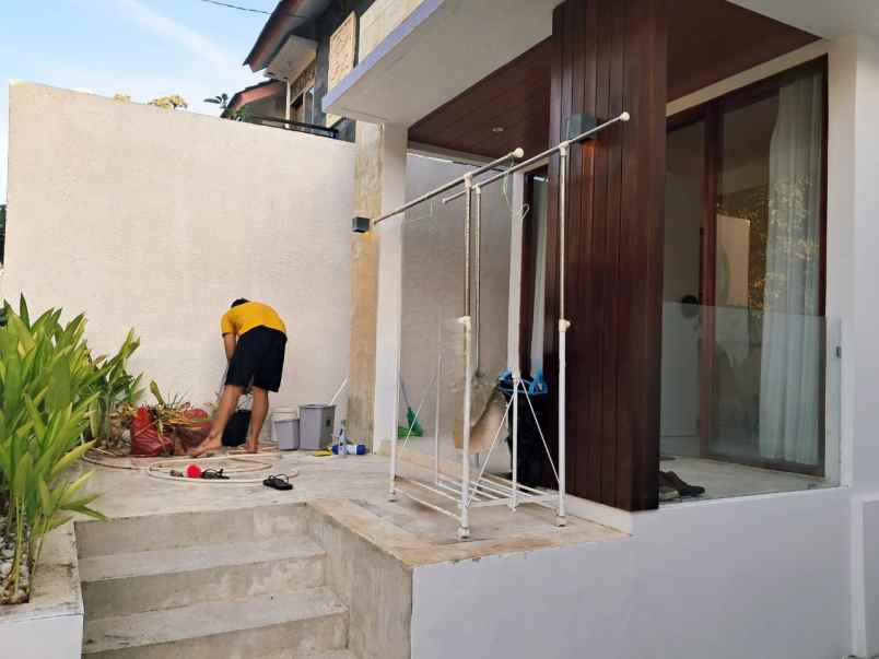 dijual rumah kuta selatan