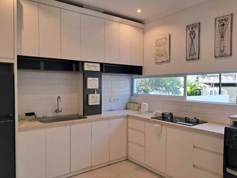 dijual rumah kuta selatan