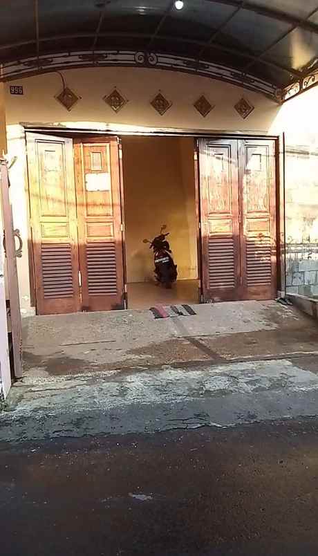 dijual rumah lokasi dinoyo kota malang