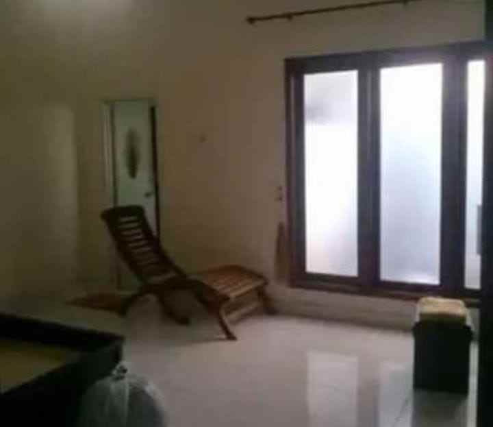 dijual rumah lokasi dinoyo kota malang