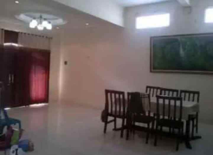 dijual rumah lokasi dinoyo kota malang