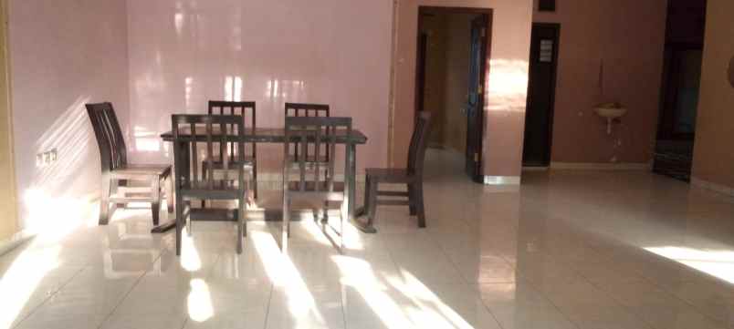 dijual rumah lokasi dinoyo kota malang