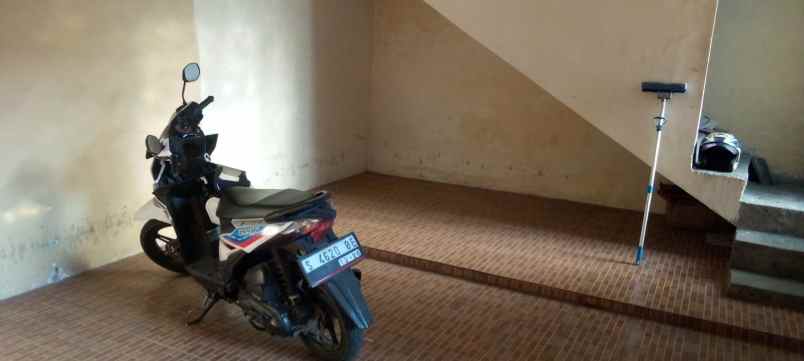 dijual rumah lokasi dinoyo kota malang