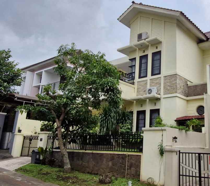 dijual rumah lokasi tidar malang