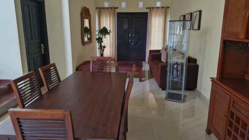 dijual rumah lokasi tidar malang