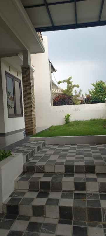 dijual rumah lokasi villa puncak tidar malang
