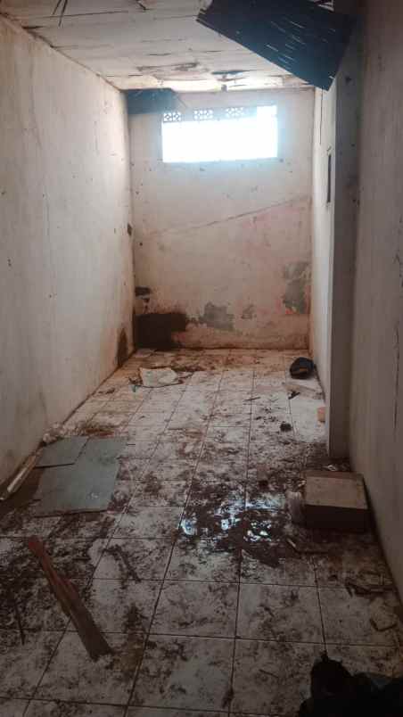 dijual rumah mainroad karapitan