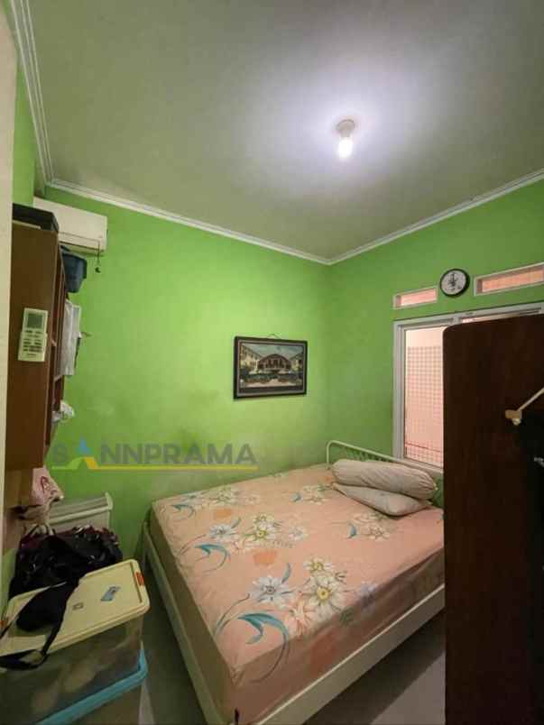 dijual rumah mampang depok