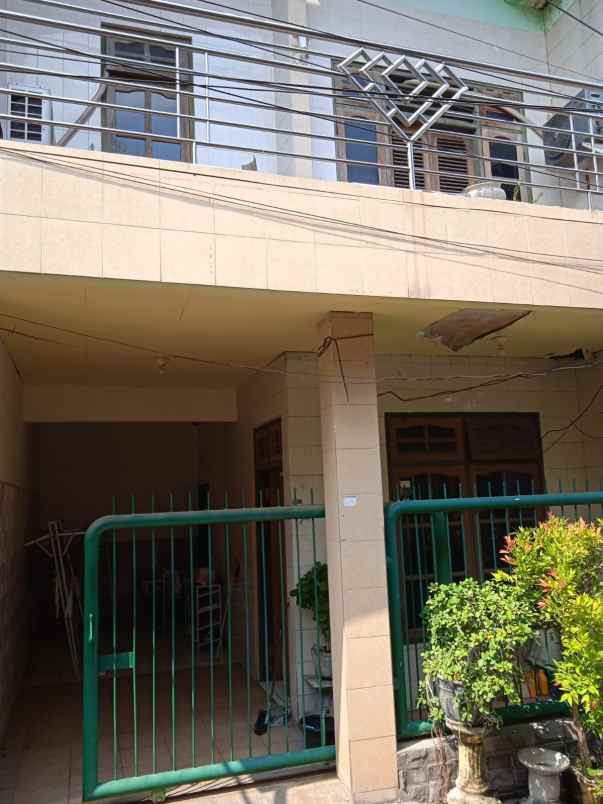 dijual rumah manukan