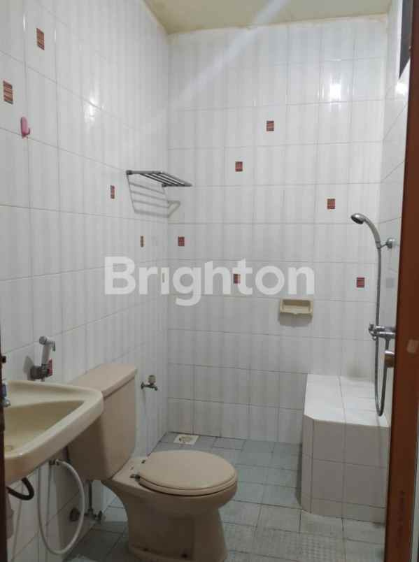 dijual rumah manyar jaya