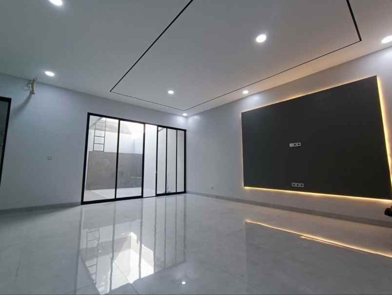 dijual rumah manyar jaya surabaya