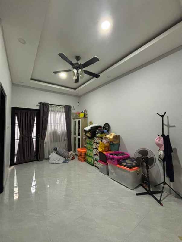 dijual rumah metland menteng cakung