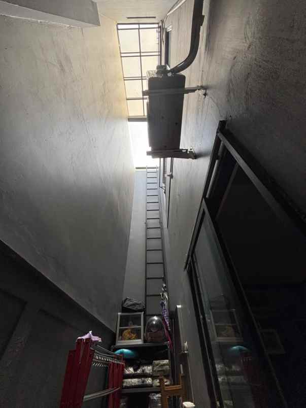 dijual rumah metland menteng cakung