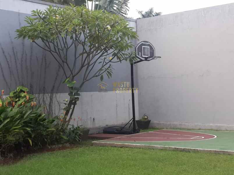 dijual rumah mewah dekat stasiun krl tanjung barat