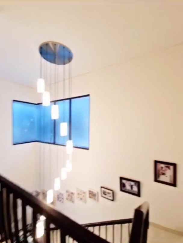 dijual rumah mewah graha taman bunga bsb city semarang