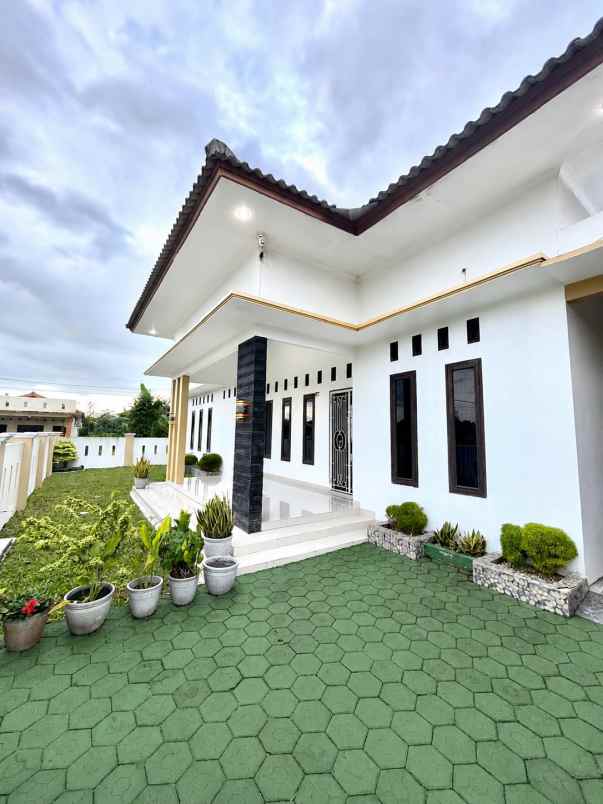 dijual rumah modern klasik