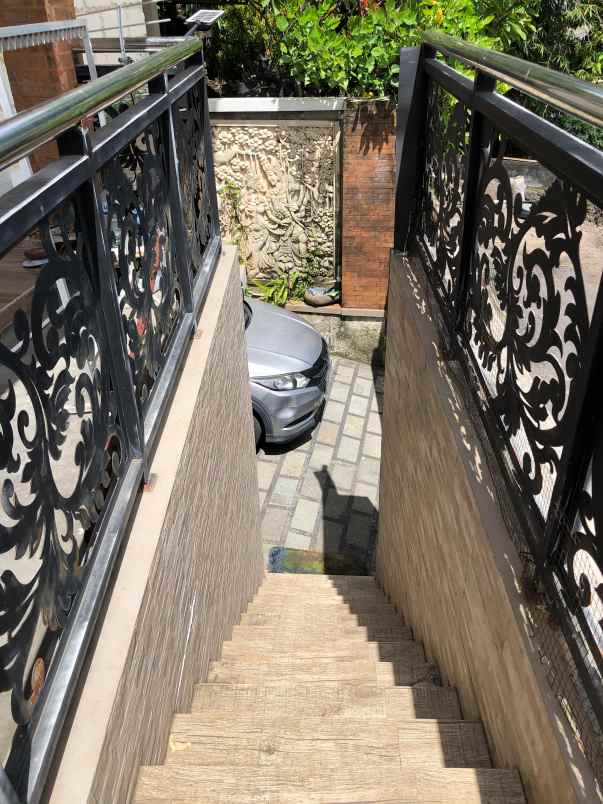 dijual rumah muding kerobokan kuta