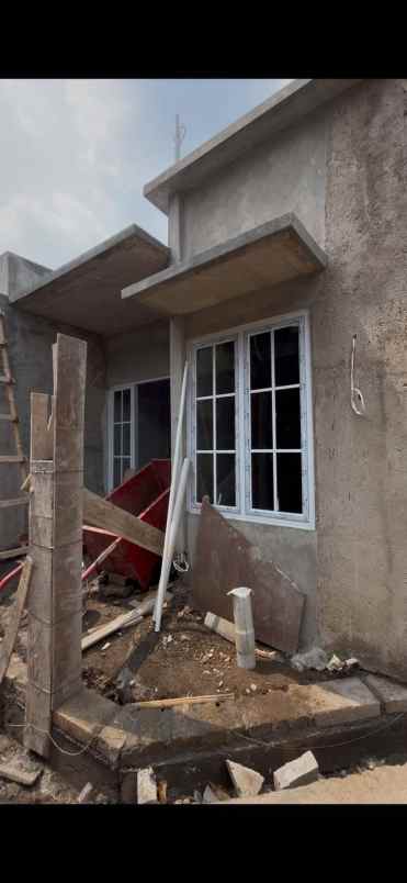 dijual rumah murah 2 lantai 500jt siap bangun