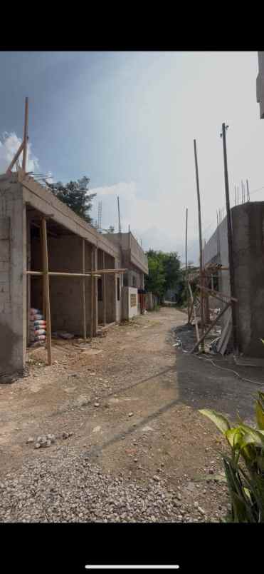 dijual rumah murah 2 lantai 500jt siap bangun