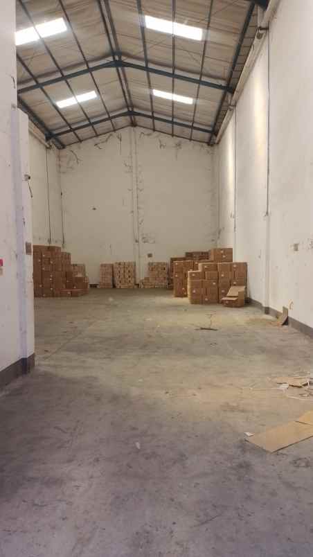 dijual rumah nambangan