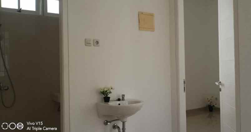 dijual rumah pakuwon city taman mutiara