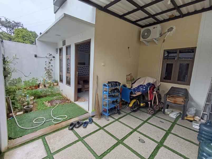 dijual rumah pancoran mas depok