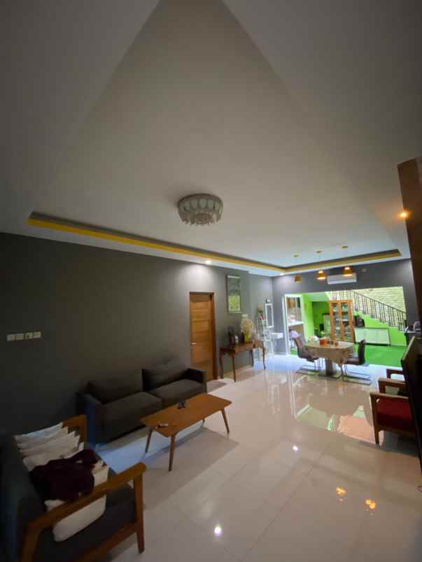 dijual rumah paninggilan ciledug tangerang