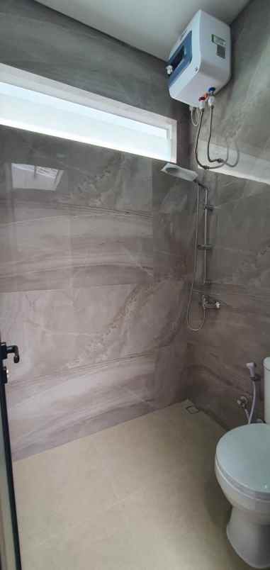 dijual rumah pantai mentari