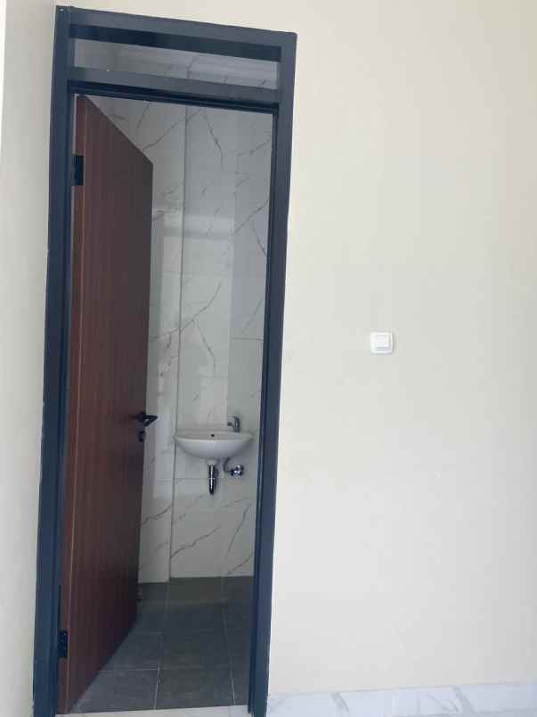 dijual rumah pekayon