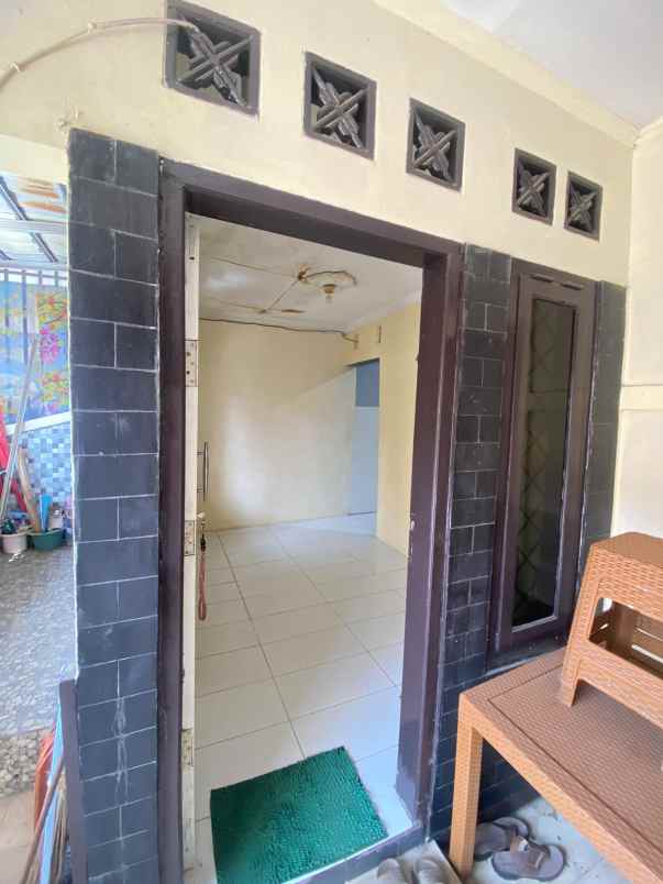 dijual rumah perum bumi inti persada