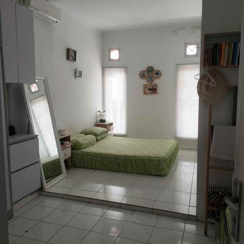 dijual rumah perum griya hegarmanah